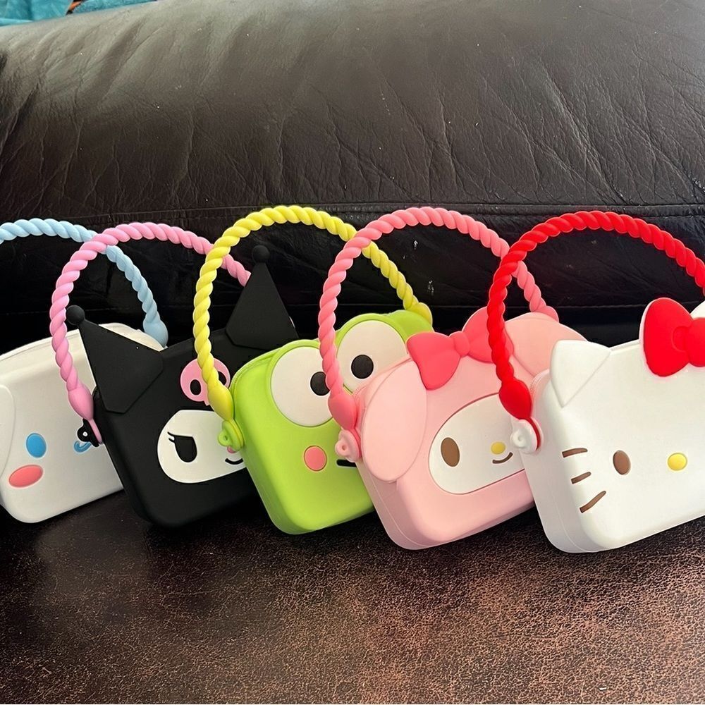 Cinnamoroll Mini Crossbody/Handbag - Picture 8 of 8